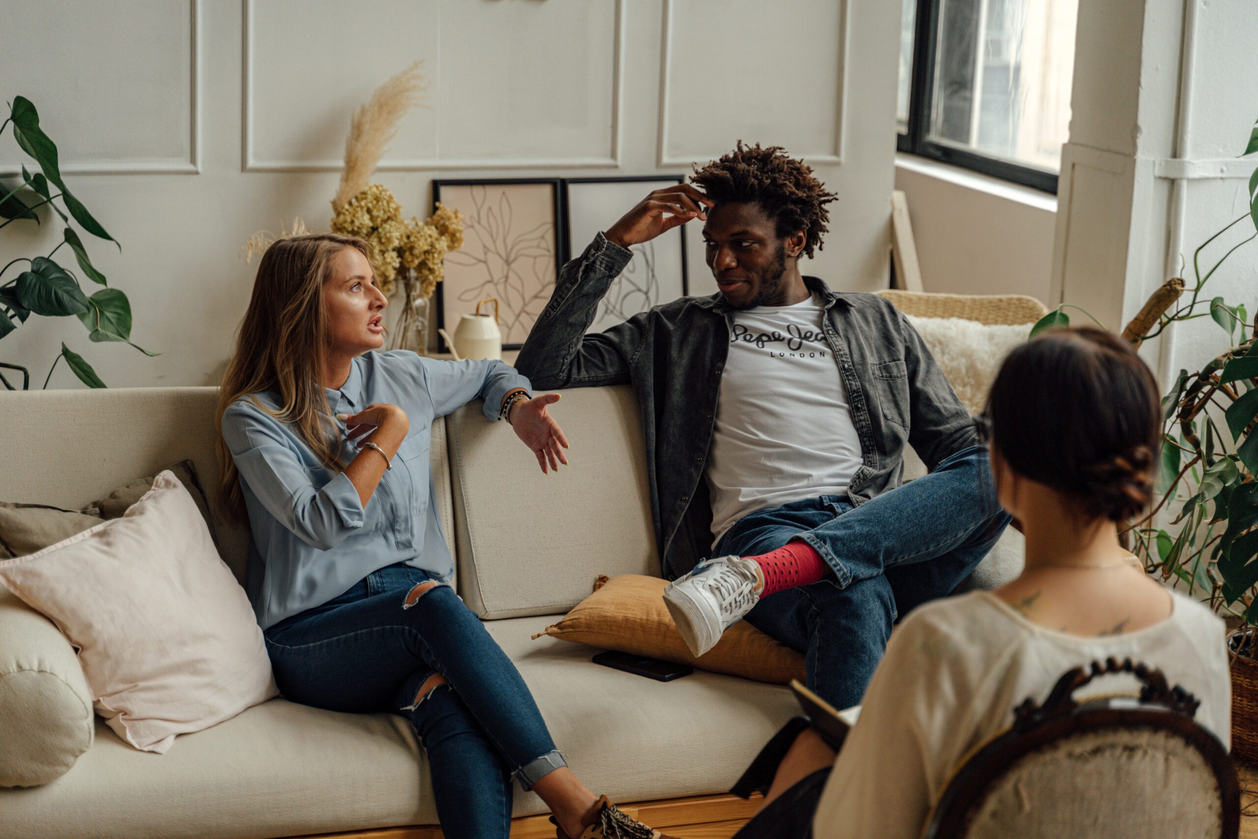 How a Relationship Coach Can Help You Build Stronger and More Fulfilling Connections